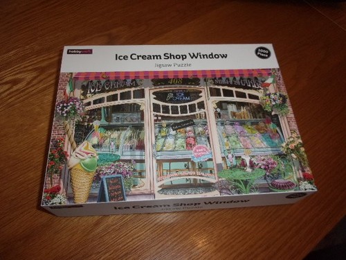 Ice cream shop - window, 1000